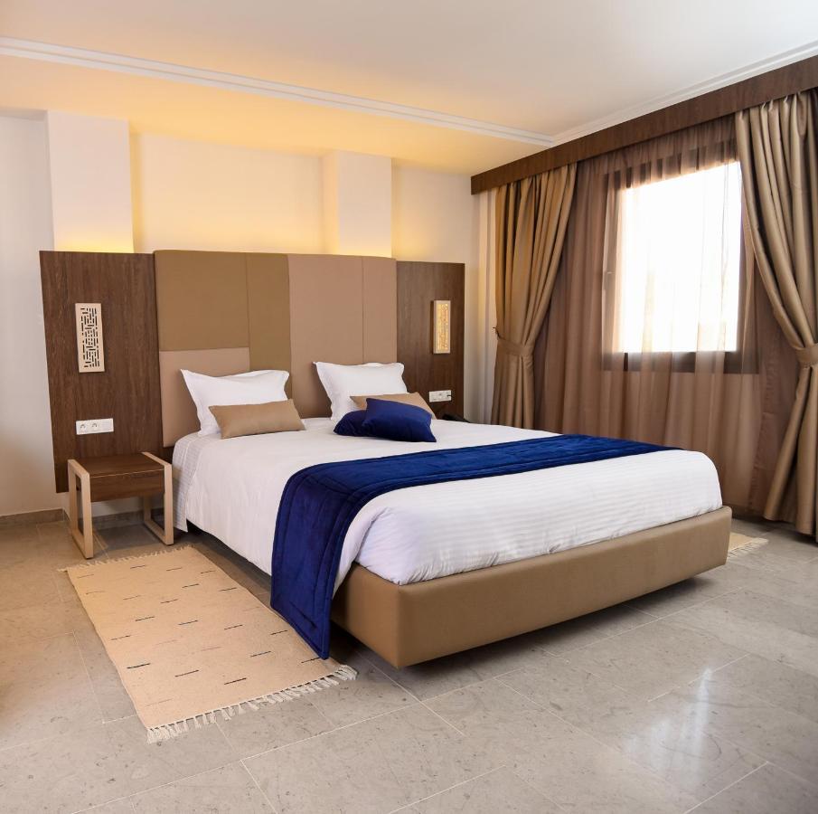 Hotel Lescure Business And Spa Megrine Eksteriør billede